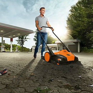 CORDLESS SWEEPER